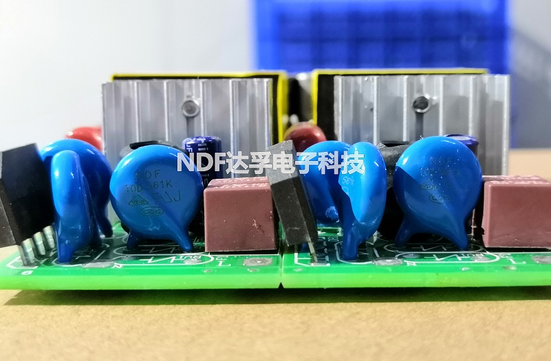 壓敏電阻是如何抑制浪涌的？